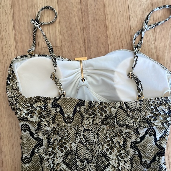 One piece lizard with gold detail bathing suit. Padding included. NWT size 10 - Picture 3 of 3